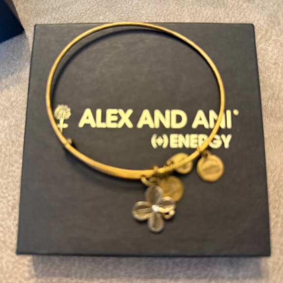 Alex and Ani Stackable Charm Bracelet Preowned Four Leaf Clover - Picture 2 of 4